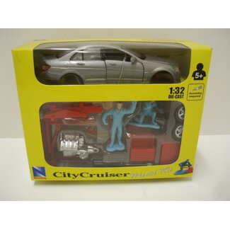 NEW RAY NEWRAY 1/32 MERCEDES BENZ C CLASS BODY SHOP PLAYSET FREE WHEEL