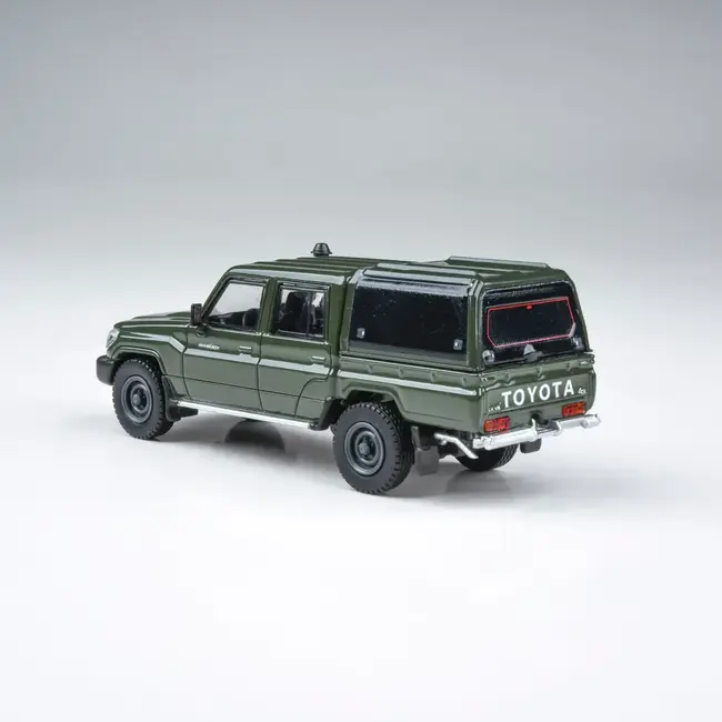 Para64 1/64 2014 Toyota Land Cruiser Dbl Cab Pickup LC79 Military Green RHD