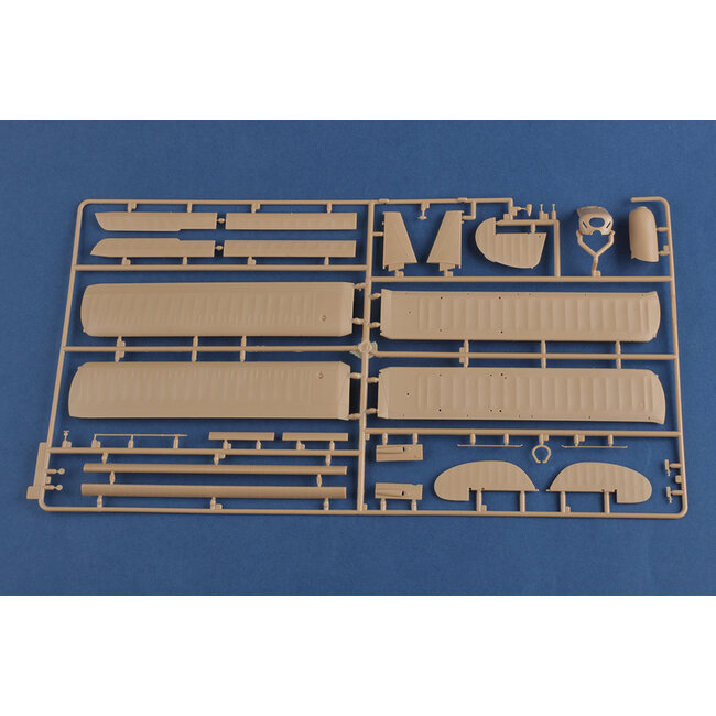 HobbyBoss 1/35 Fieseler Fi-156 D-1 Storch Plastic Model Kit