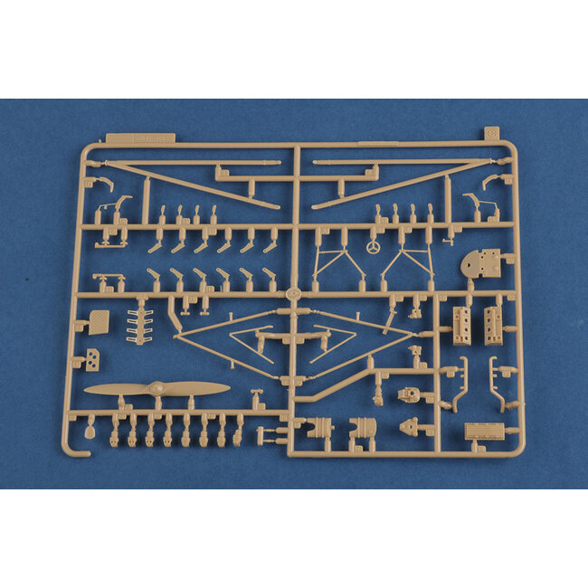 HobbyBoss 1/35 Fieseler Fi-156 D-1 Storch Plastic Model Kit