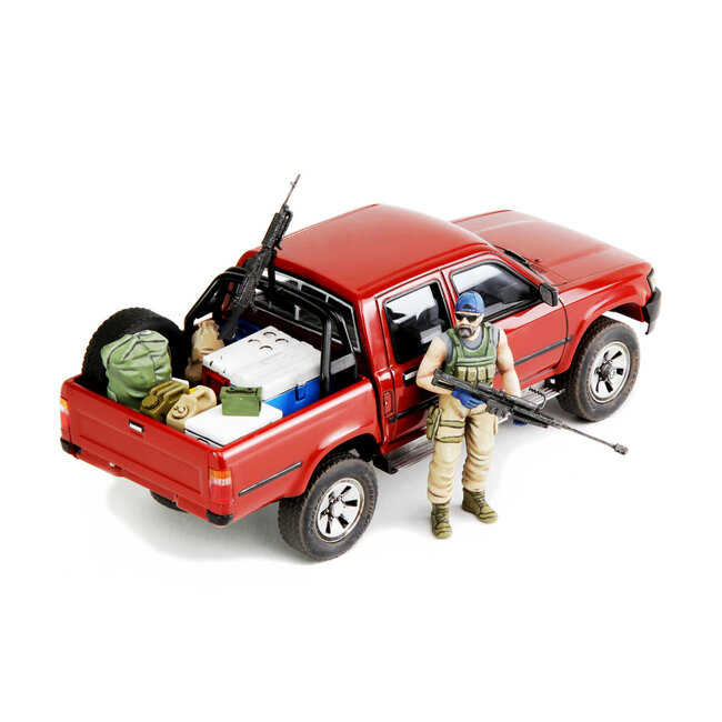 Meng 1/35 Pick Up w/equipment Plastic Model Kit