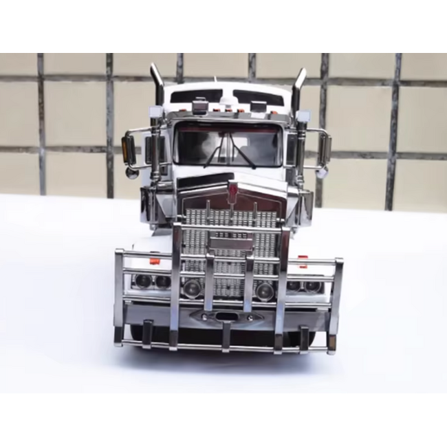 EXCLUSIVE REPLICAS 1:32 Kenworth T909 Prime Mover (White)
