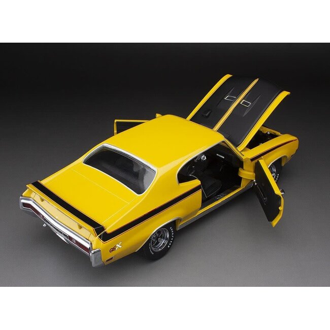 Sun Star 1/18 1970 Buick GSX - Saturn Yellow