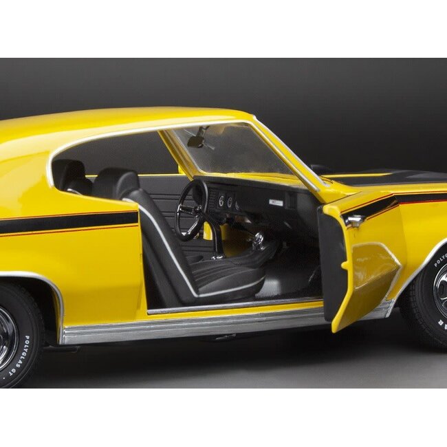 Sun Star 1/18 1970 Buick GSX - Saturn Yellow