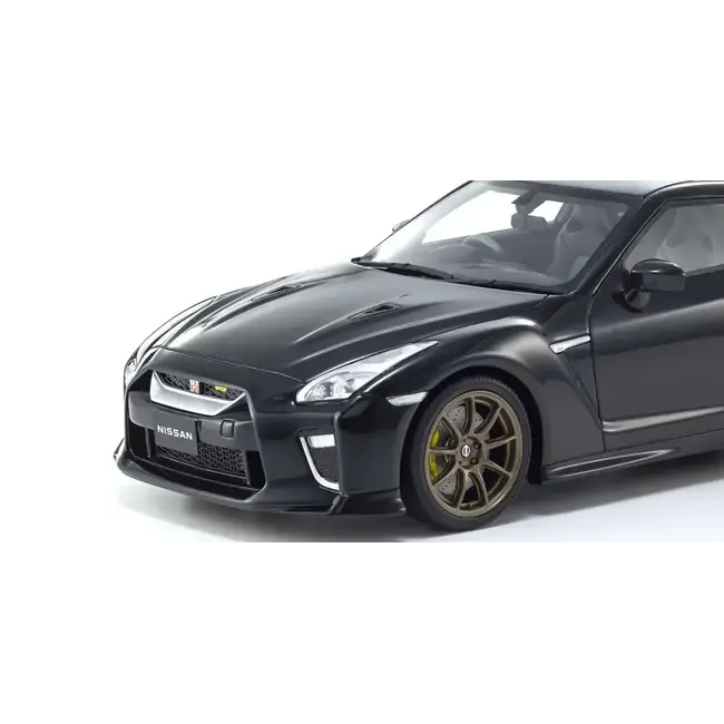 Kyosho SAMURAI 1/18scale Nissan GT-R Premium Edition T-Spec (Midnight Purple) [No.KSR18057MP]