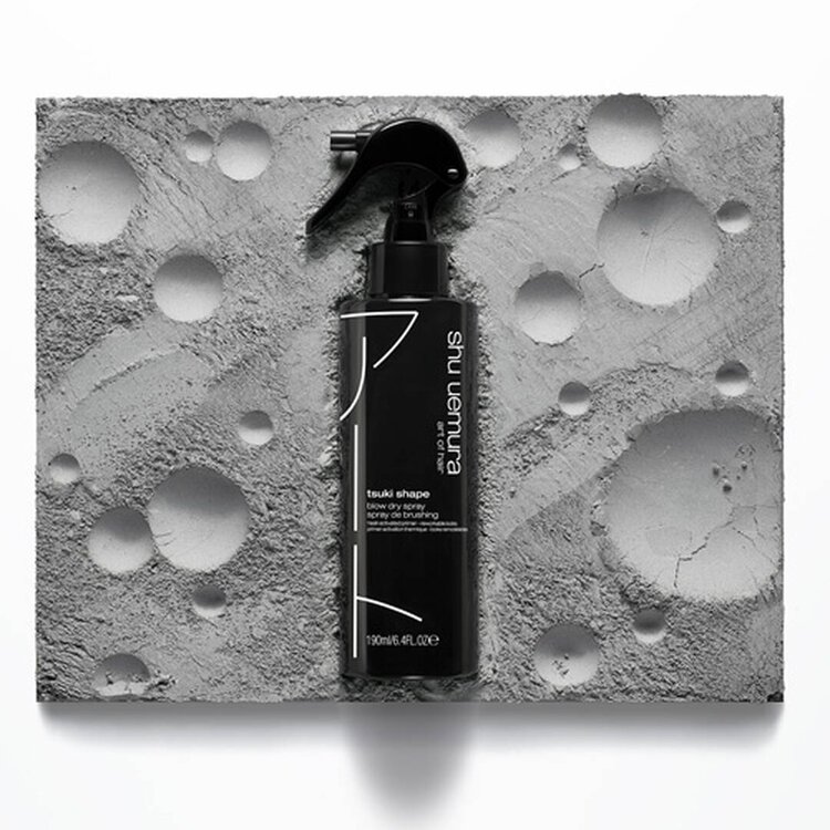 SHU UEMURA  ***Tsuki Shape | Blow Dry Spray (190ml/6.4oz)
