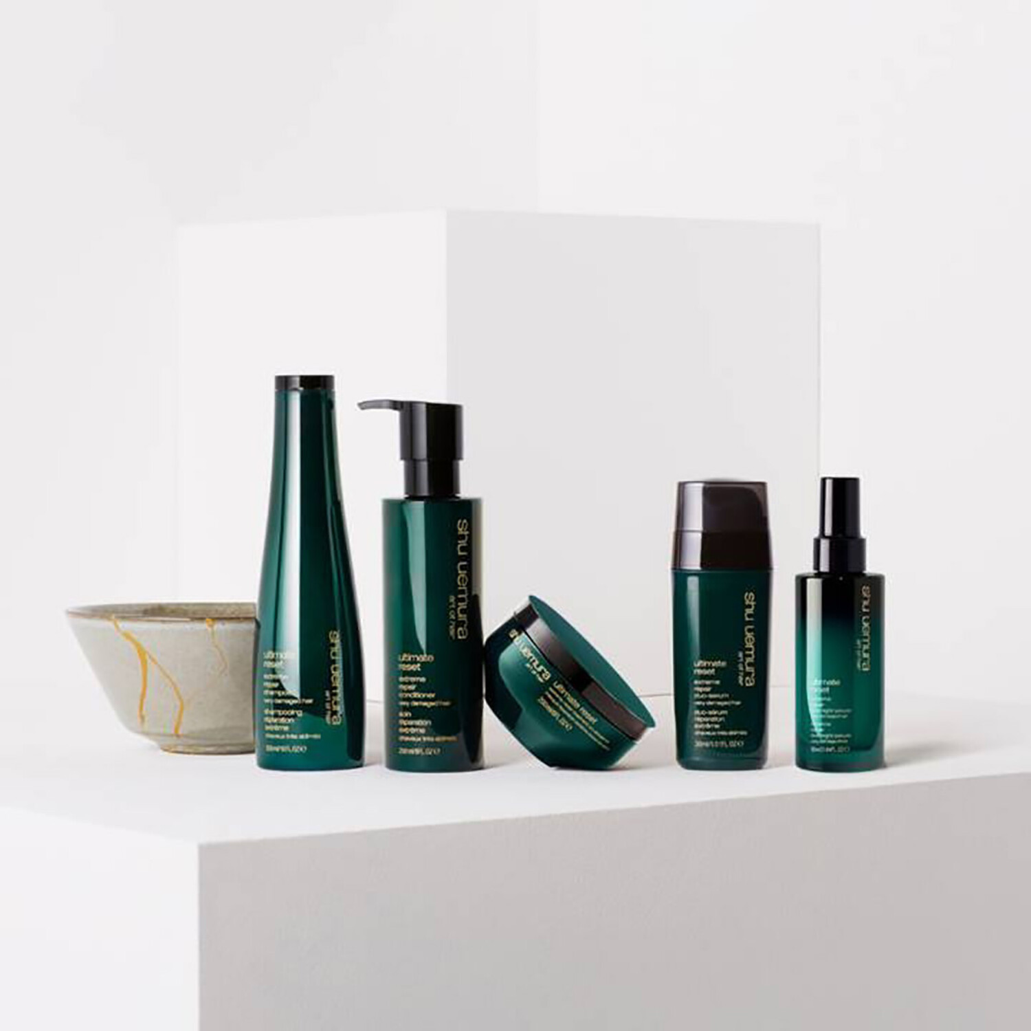 Shu Uemura Ultimate Reset Extreme Repair Shampoo - Industria