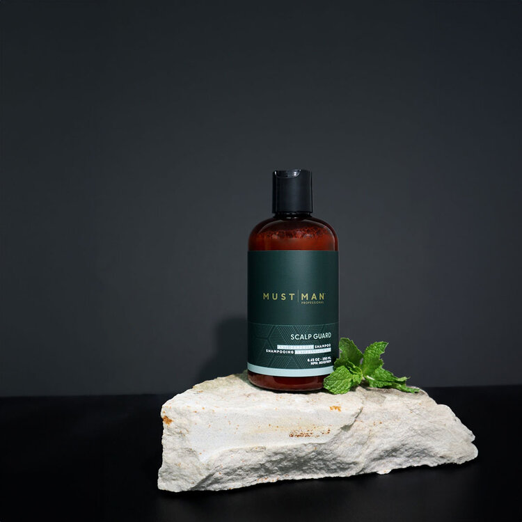 MUST | MAN Professional Scalp Guard | Shampooing Antipelliculaire  – Apaise le cuir chevelu et réduit les pellicules