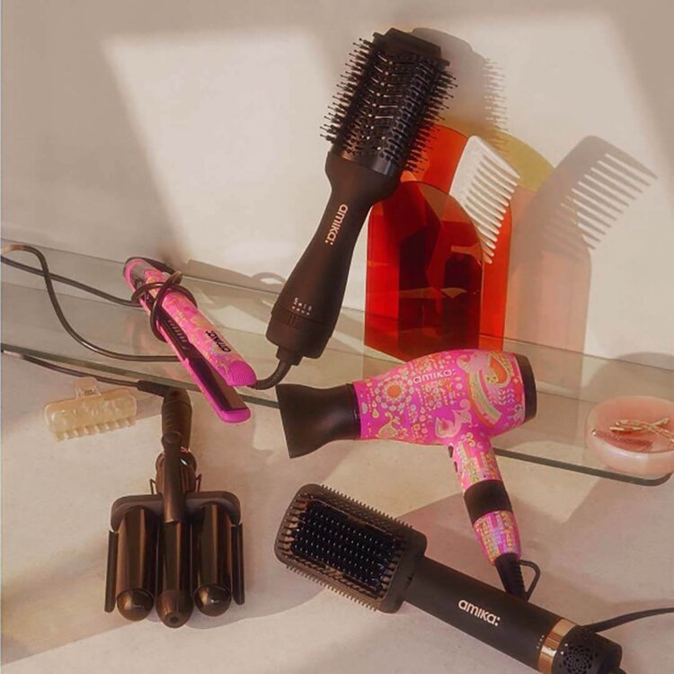 amika: The Confidante | 1RED Beam Moisture Lock Styler (1'')