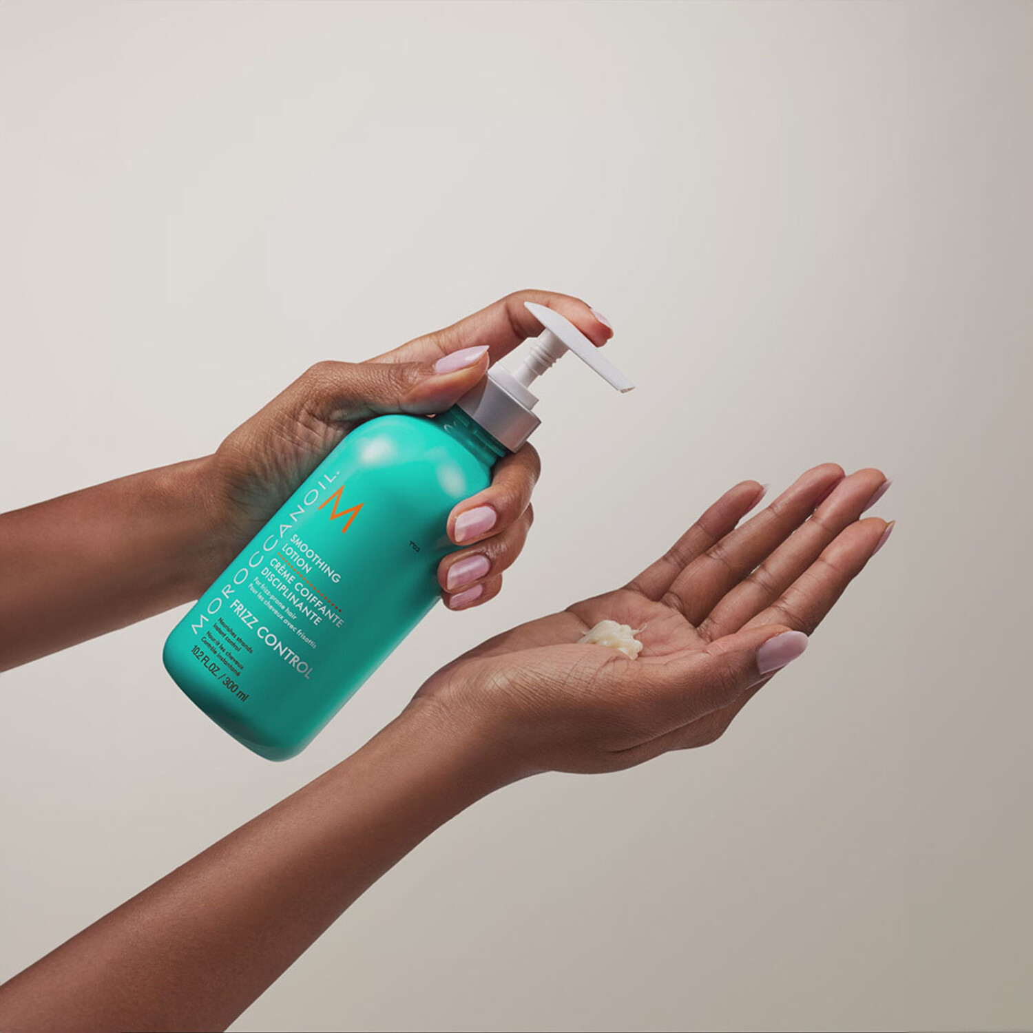 Moroccanoil | Frizz Control — Smoothing Lotion - Industria
