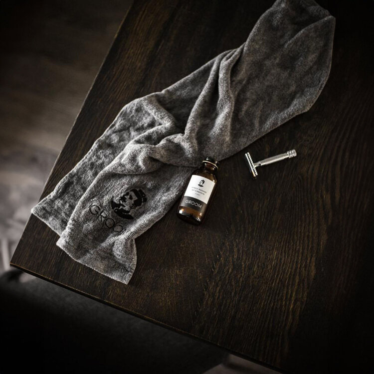 GROOM Towel | Shaving Towel - Comfort and Optimal Absorption (40x50cm)