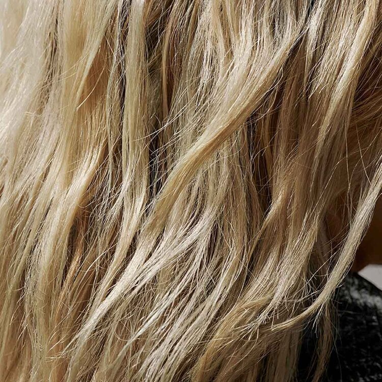 ORIBE Signature | Flash Form Finishing Spray Wax - Style, Definition and Shine (150ml/4.2oz)