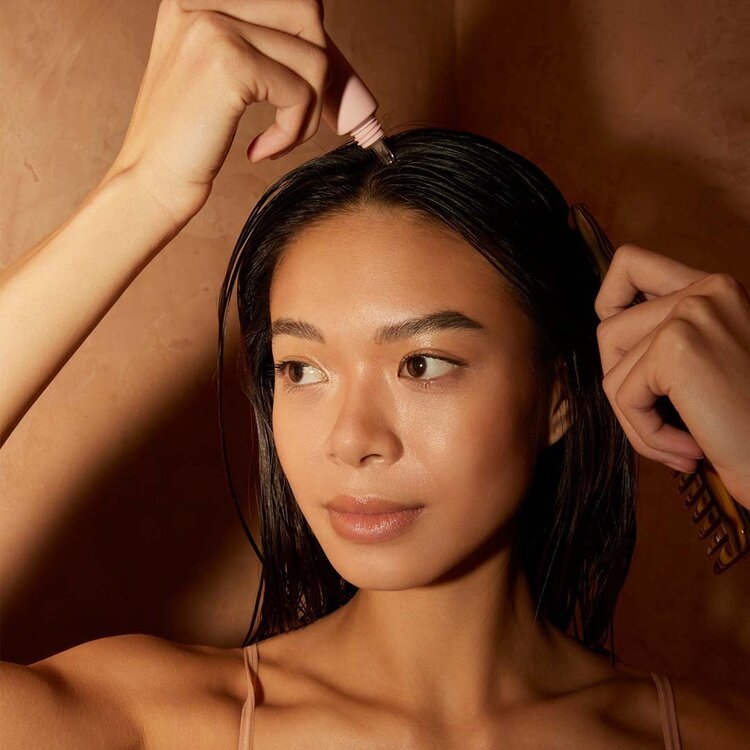 ORIBE Serene Scalp | Soothing Leave-On Treatment - Soothes and Eliminates Dandruff (50ml/1.7oz)