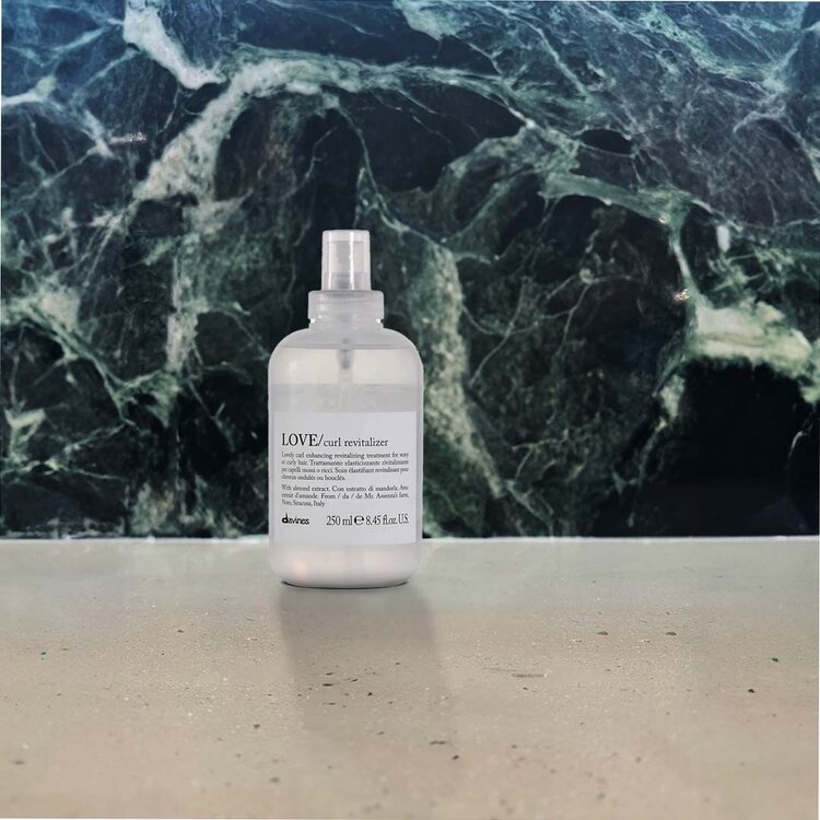 DAVINES Essential Haircare | LOVE | Curl Revitalizer 250ml (8.45 oz)