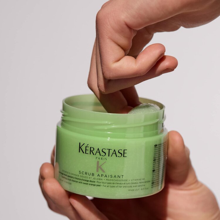 KÉRASTASE ***Fusio Scrub | Apaisant (250ml/8.5oz) — Gommage Lavant Apaisant à l'Écorce d'Orange Douce