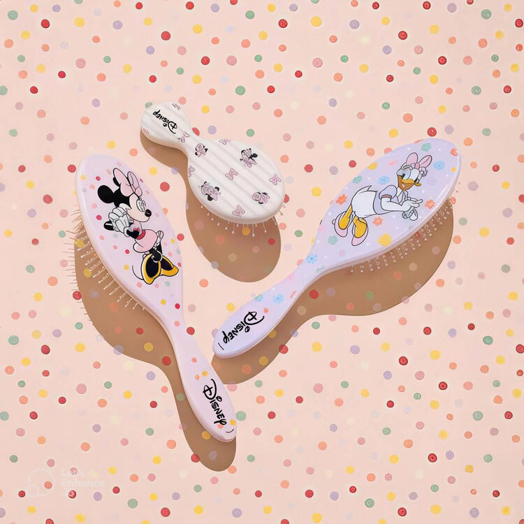 WET BRUSH Detangler Disney Collection – Detangling Brush for All Hair Types