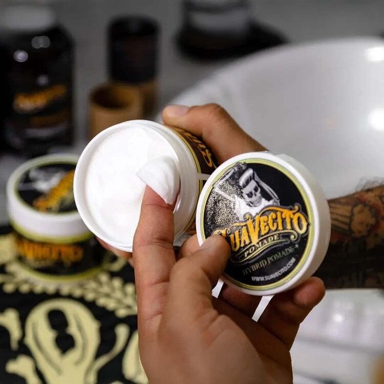 SUAVECITO Hybrid Pomade (113 g / 4 oz) – Pommade Hybride À Tenue Moyenne Et Finition Naturelle