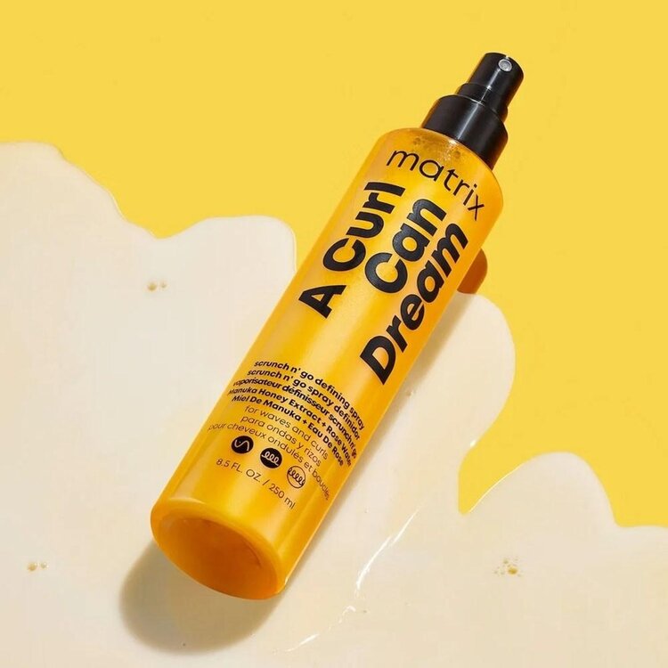 MATRIX Total Results | A Curl Can Dream | Scrunch'n Go | Vaporisateur Définisseur de Boucles (250 ml / 8.5 oz) – Rafraîchit et Redéfinit les Boucles Naturelles