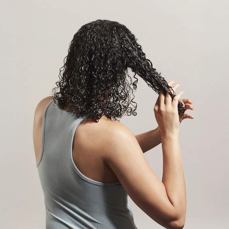 BACK OF BOTTLE | BOB Free Rein | Après‑Shampooing – Hydratation légère, définition et contrôle des boucles