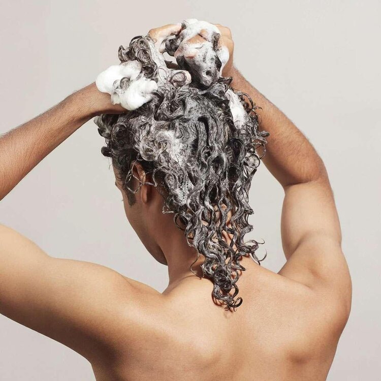 BACK OF BOTTLE | BOB Free Rein | Shampoo – Gentle Hydration & Curl Definition