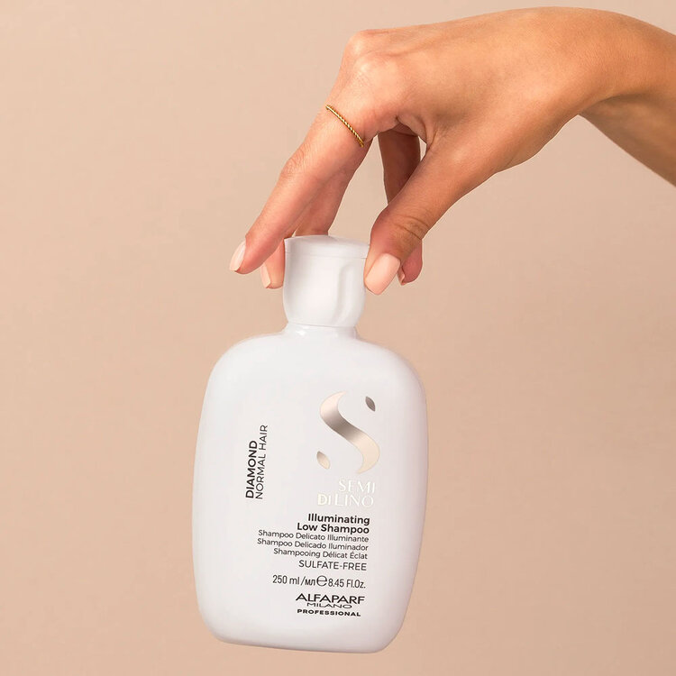 ALFAPARF Milano Semi di Lino | Diamond | Illuminating Low Shampoo – Gently cleanses and delivers extreme shine for normal hair
