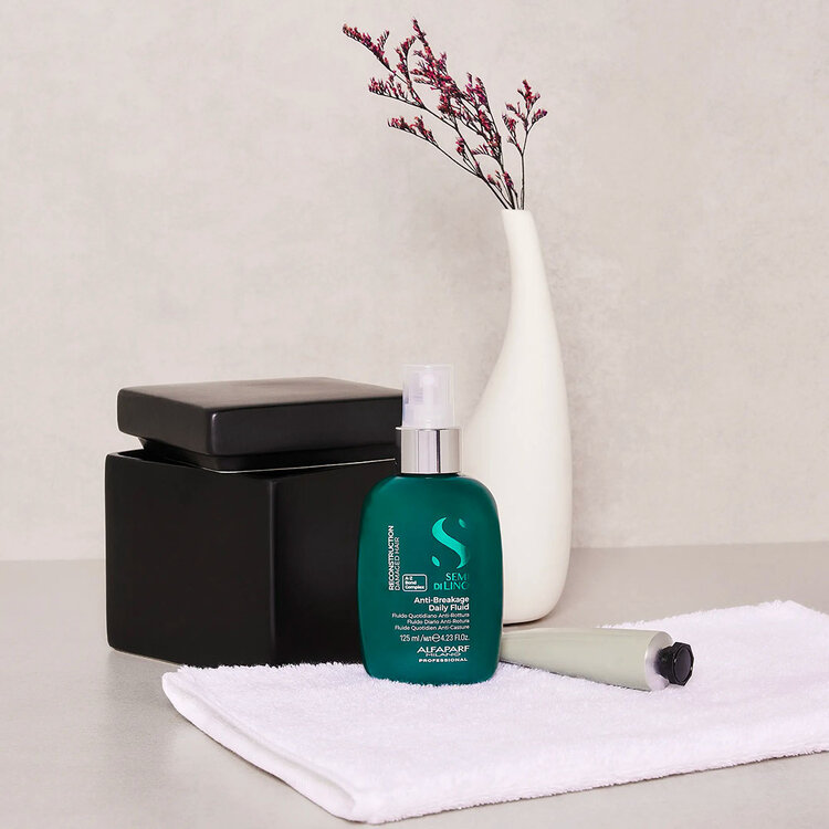 ALFAPARF Milano Semi di Lino | Reconstruction | Fluide Quotidien Anti-Cassure (125 ml / 4.23 oz) – Renforce et protège la fibre au quotidien