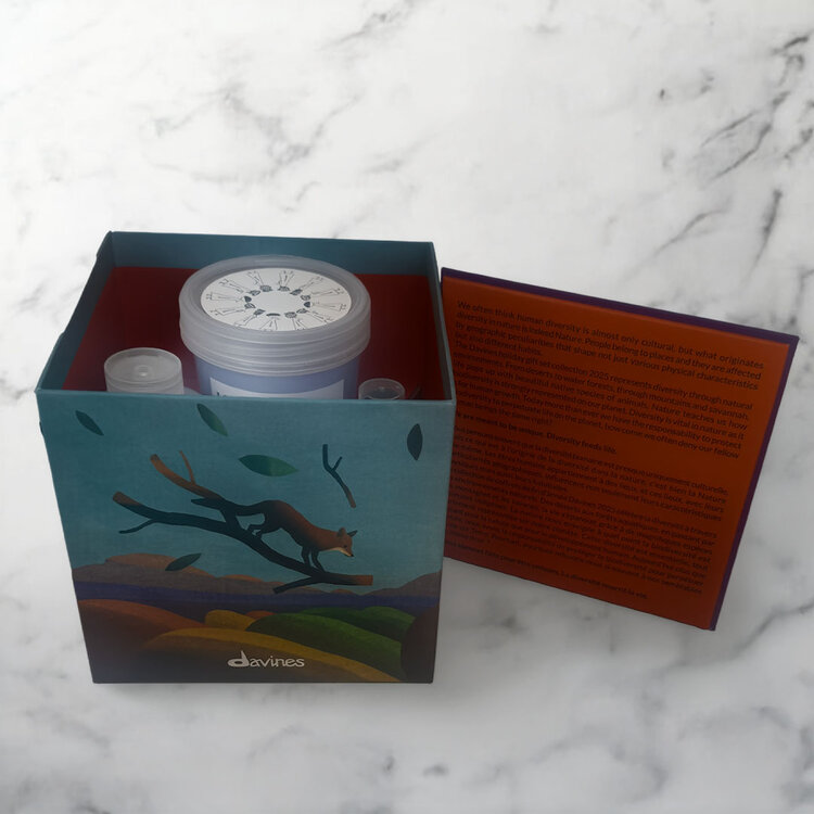 DAVINES LOVE | Holiday Set 2025 | Colourful Mediterrane Scrub — Smoothing & Softness