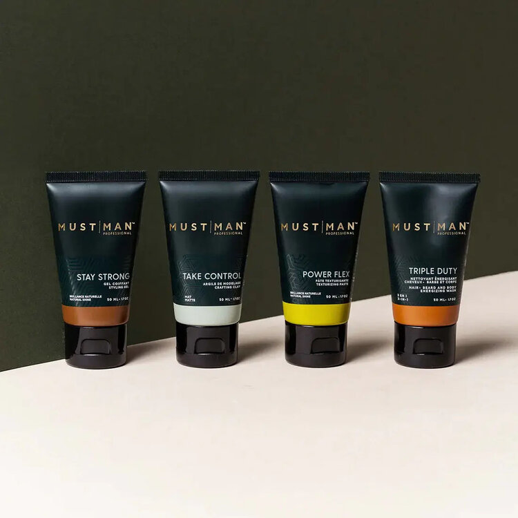 MUST | MAN Proffessional Trousse de Voyage | Laver et Coiffer — Coffret Fêtes 2025 – Essentiels homme en format voyage