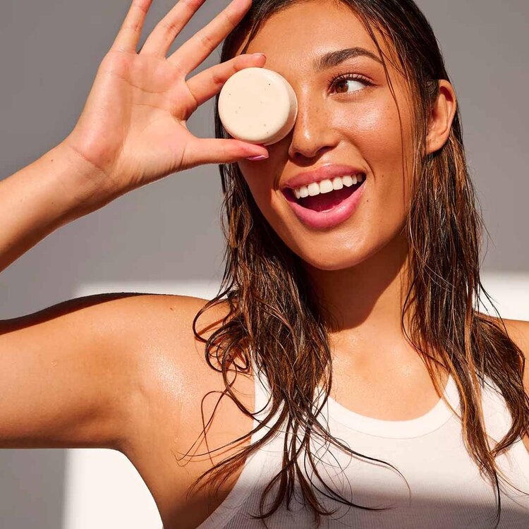 PIXIE WOO Peach Please — Shampoo Bar – Gentle peach-scented solid shampoo