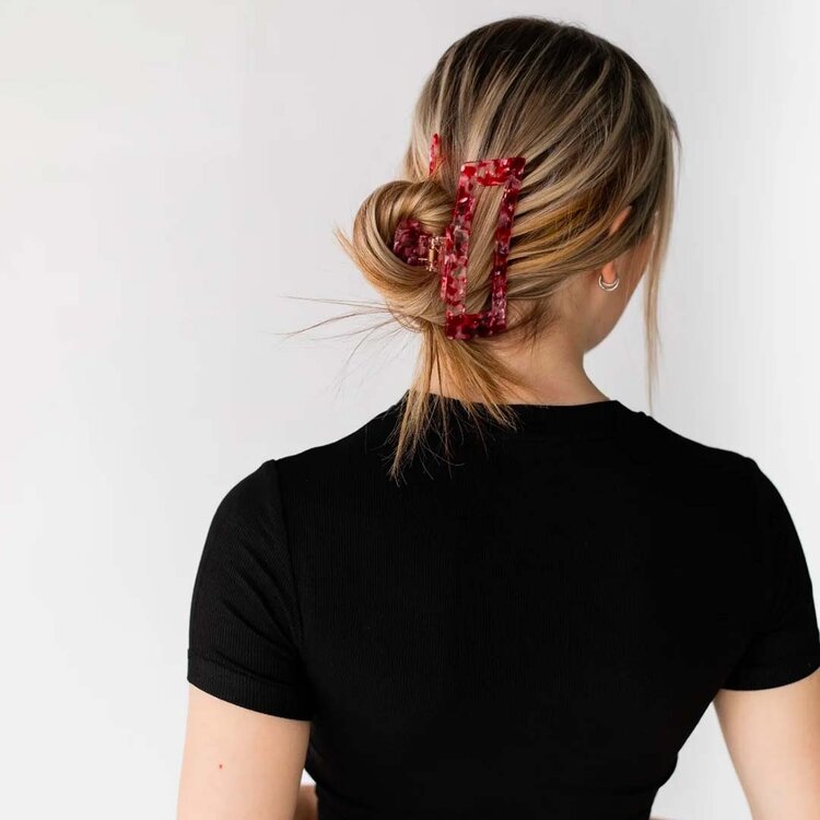 PIXIE WOO Large Claw Clip – holds your hairstyle in style and comfort