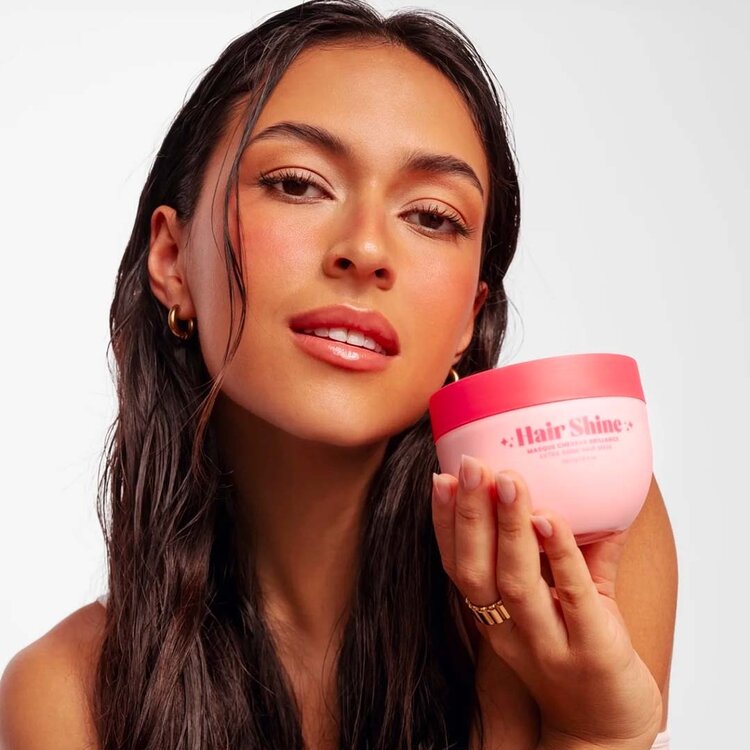 PIXIE WOO Hair Mask | Extra Shine & Hydratation – nourishes and boosts hair shine