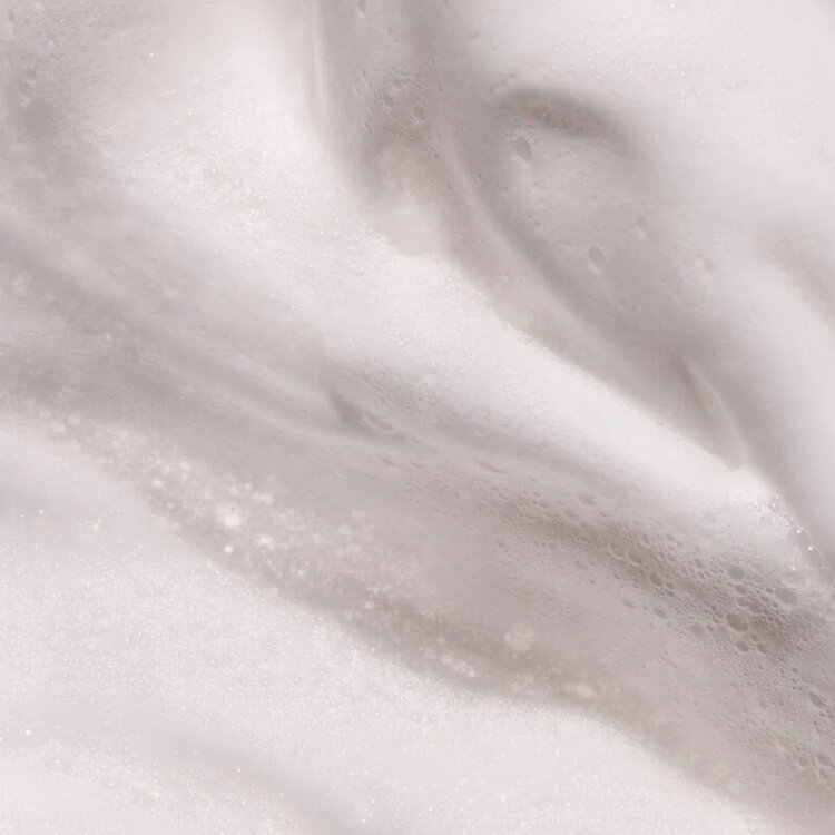 LIVING PROOF Full | Mousse Épaississante – Volume et Tenue Durable