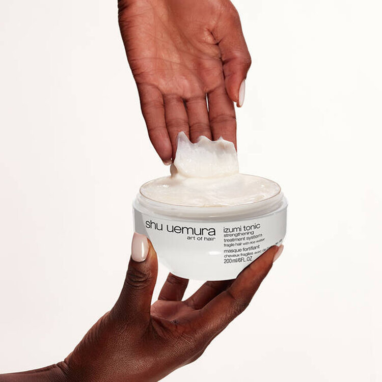 SHU UEMURA Izumi Tonic | Coffrets de Printemps 2026 - Rituel fortifiant pour cheveux plus forts et résistants