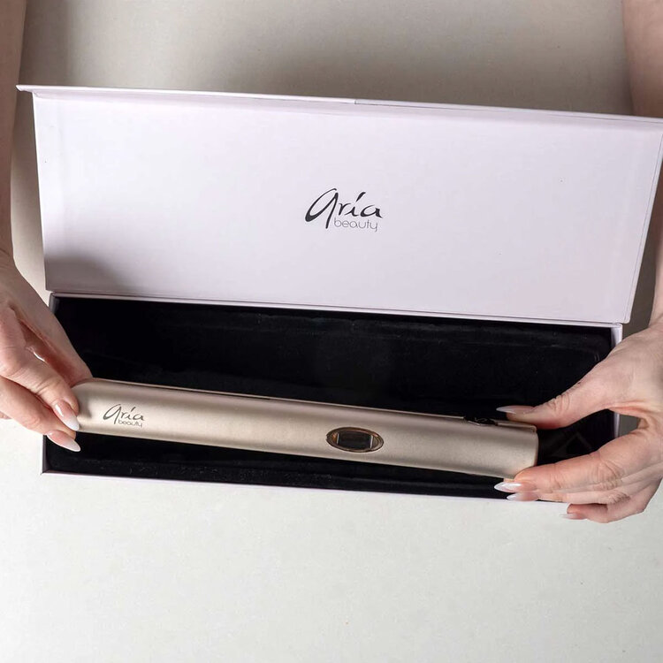 ARIA Beauty Lisseur Numérique Ultra Fin 1" | Or Brossé – Contrôle de Température Intelligent et Coiffage Rapide