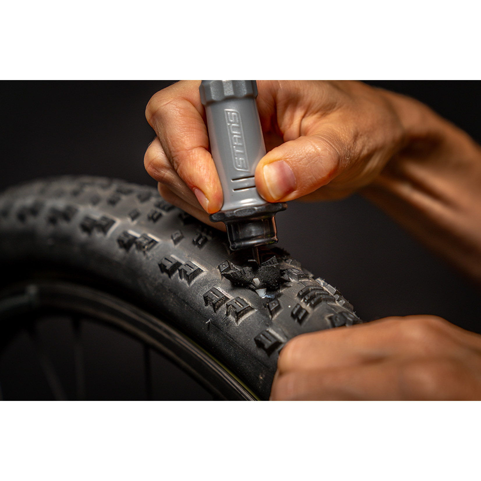 STAN'S NOTUBES Stan's Dart Tool - Tubeless Tire Plug Kit