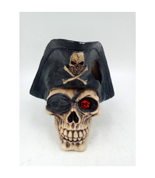 Polyresin Pirate Skull 5x4.75x4.75"