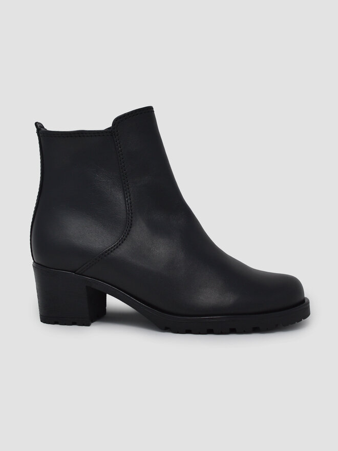 Head over heels boots sale outlet