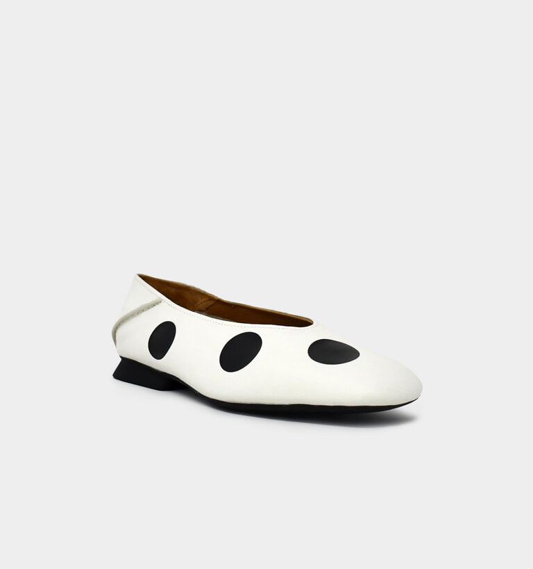 Camper CAMPER CASI MYRA FLATS WHITE/BLACK DOTS
