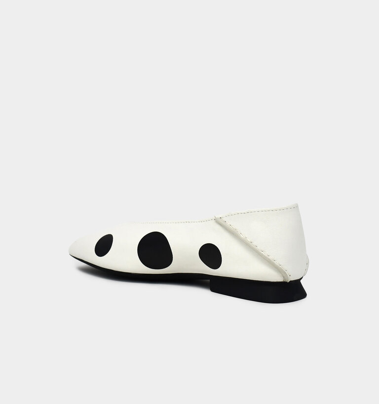Camper CAMPER CASI MYRA FLATS WHITE/BLACK DOTS