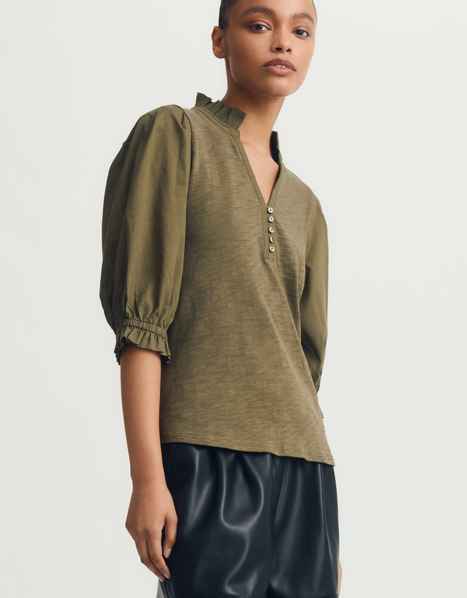 Mélissa Nepton Doris