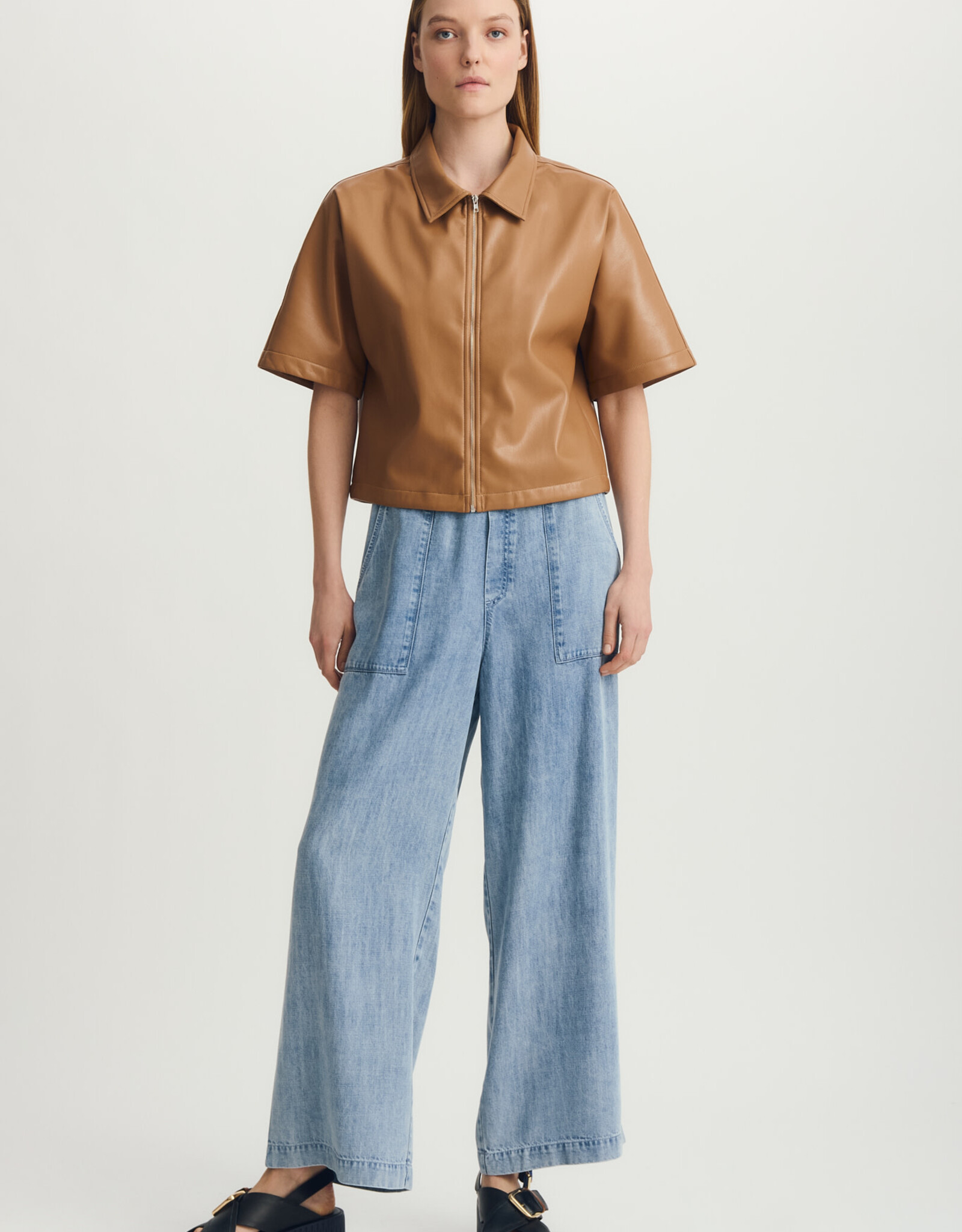 Mélissa Nepton Léonie Pant
