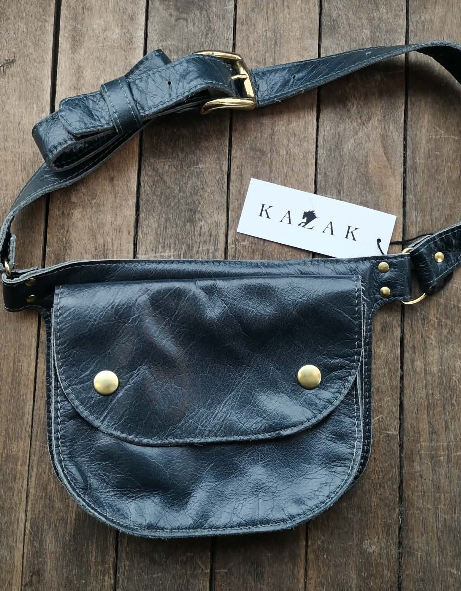 Kazak Amaru pochette divers