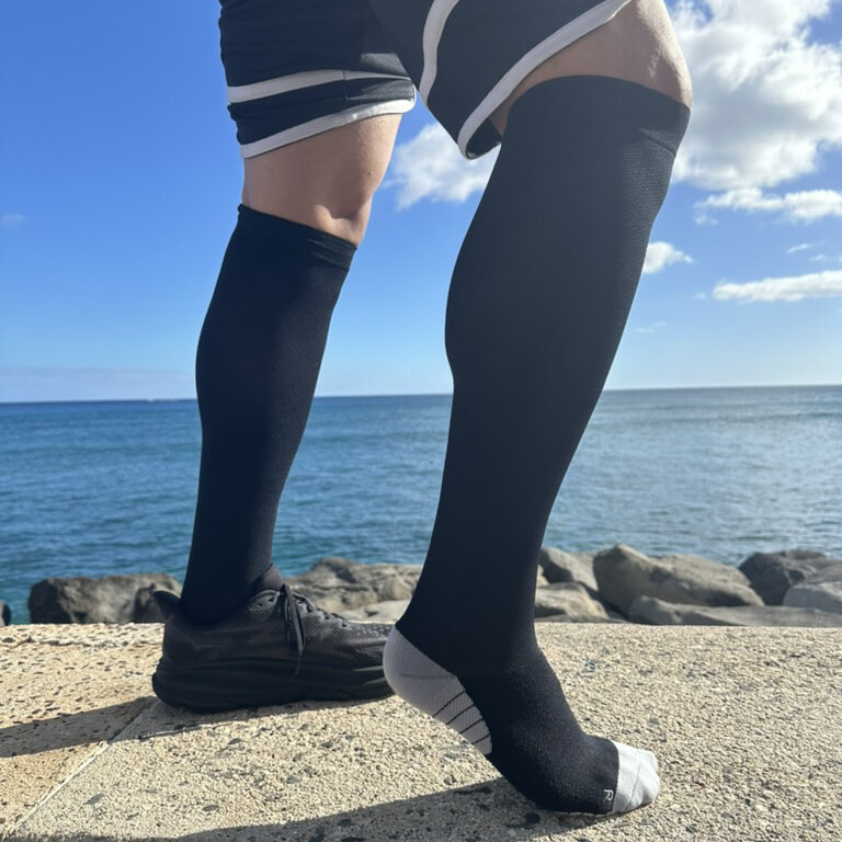 Athletic compression socks discount