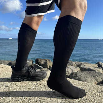 UFS UFS Travel Knee High Compression Socks 15-20mmHg UFS UFS Travel Knee High Compression Socks 15-20mmHg