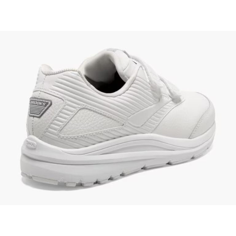 Brooks Women's Addiction Walker V-Strap 2