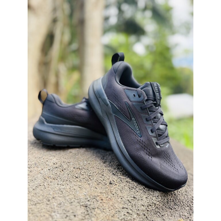 Brooks Beast GTS 26