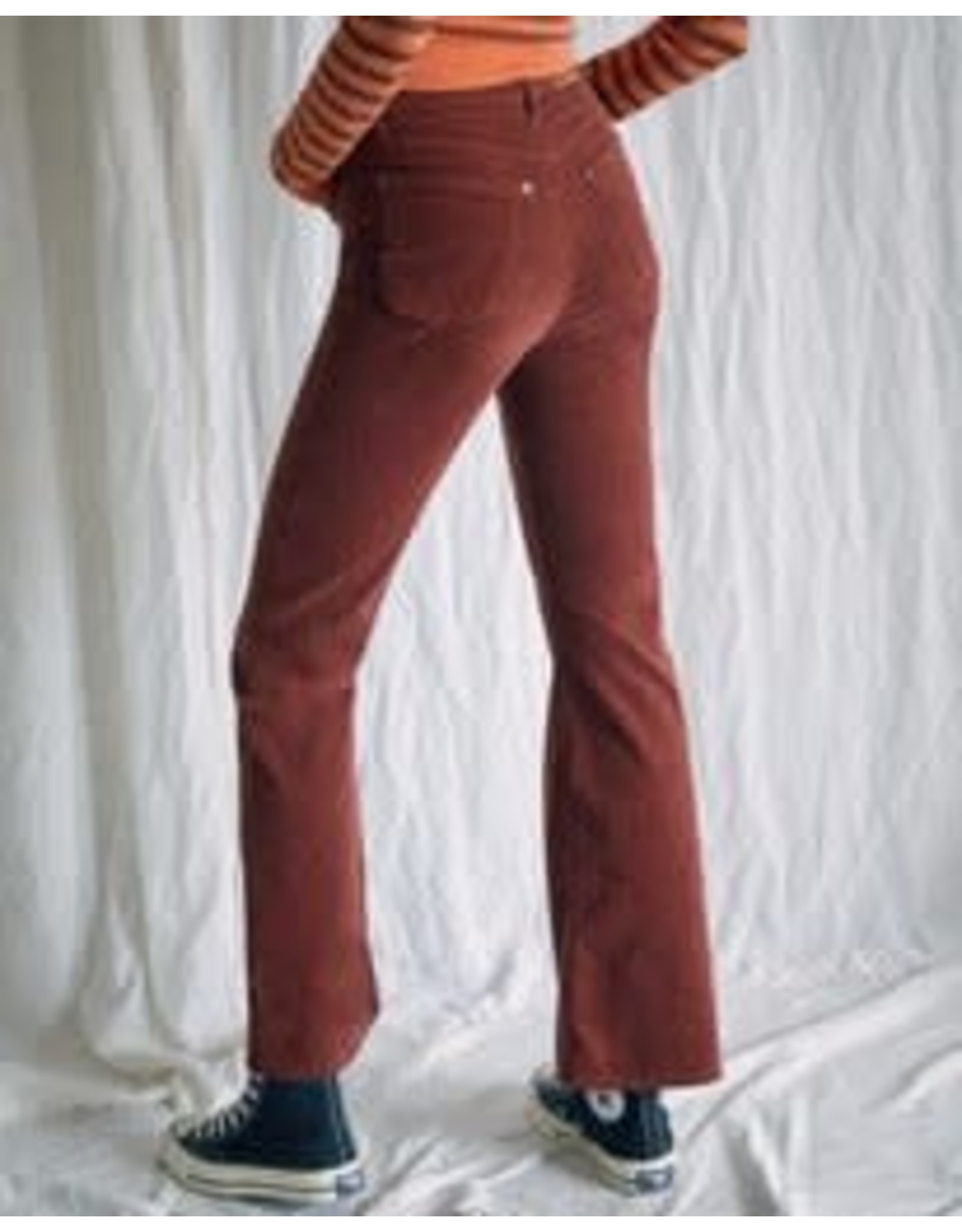 https://cdn.shoplightspeed.com/shops/641803/files/36995721/1600x2048x2/rvca-livin-corduroy-pant.jpg