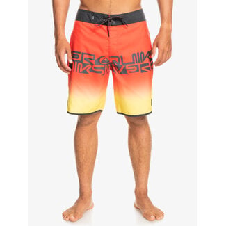 Quiksilver Everyday Scallop 19" Boardshort | Red / Yellow