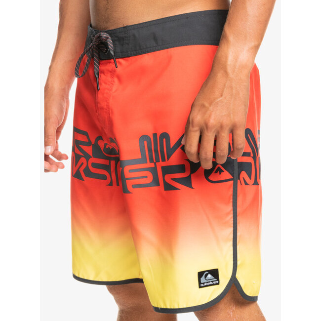 Quiksilver Men's Everyday Scallop 19" Boardshort | Red / Yellow
