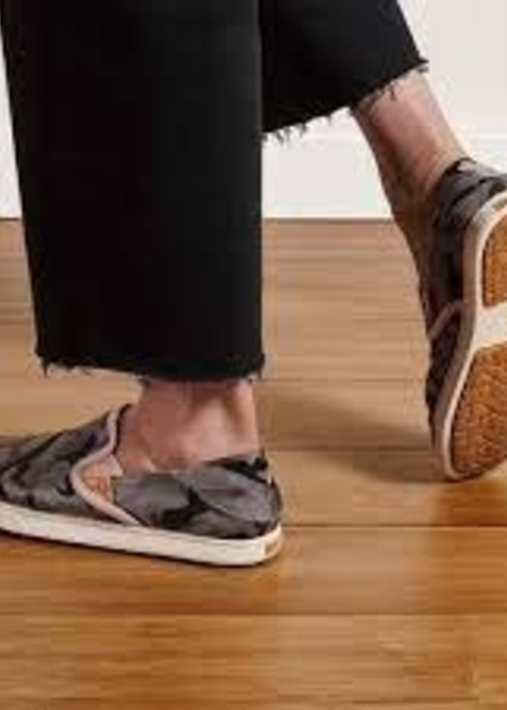 Olukai Pehuea Pa'I Shoe